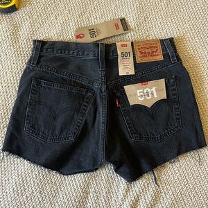 NWT BLACK LEVI 501 SHORTS